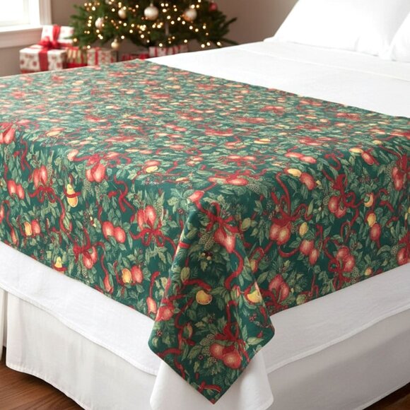 Christmas Fabric 61x94" Tablecloth Crafting Sewing Holiday Festive Berries Holly - Picture 3 of 6